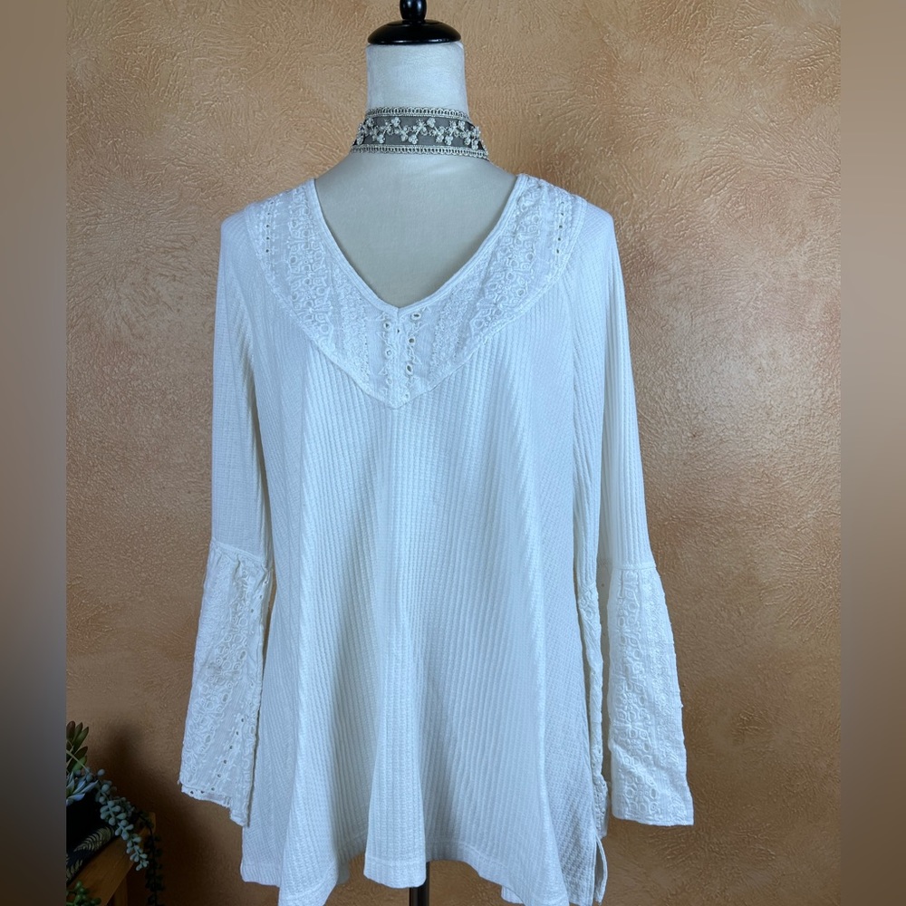 Free people waffle/ lace top- L